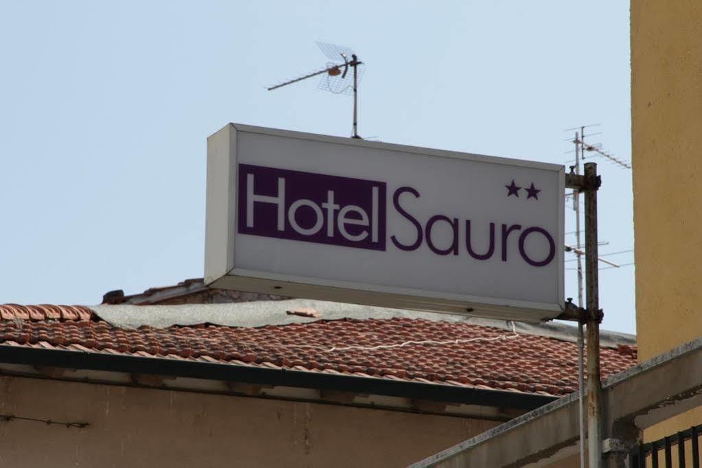 Hotel Sauro Viareggio Exterior foto